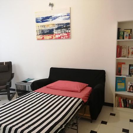 Ca'Saetta Bnb Holiday Home - Park & Go To Genoa Aquarium And Old Town Exterior photo